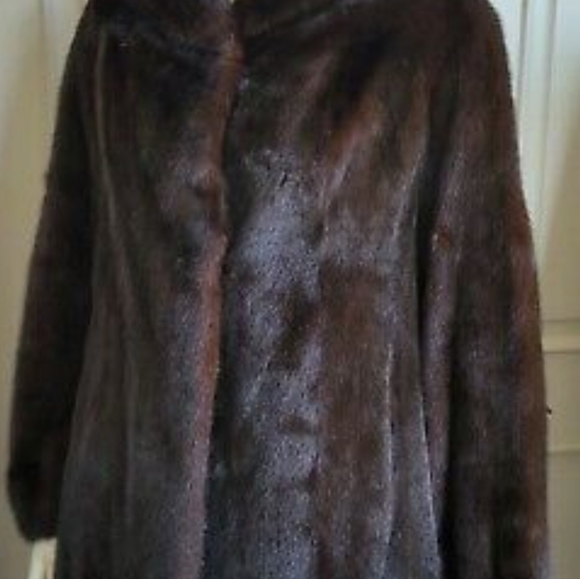 Vintage Chocolate Brown Faux Fur Hip Length Coat Jacket sz M Beautiful💐💯 - Picture 4 of 7
